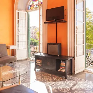Homestay Private In Historic Building On The Square, Malaga